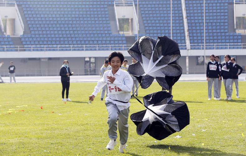 了深入的分 了深入的分